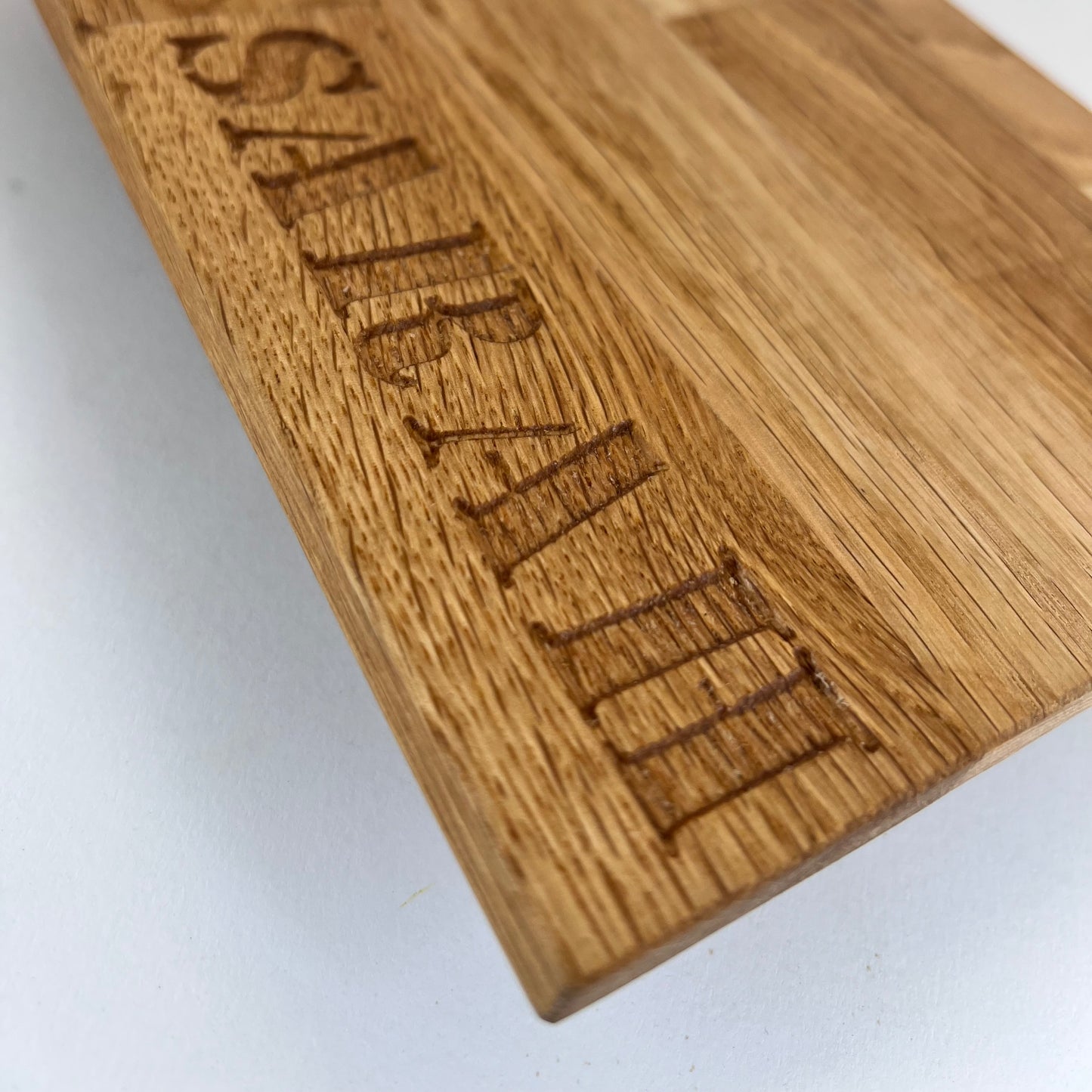 Schneidebrett mit Wunschmotiv Lifestyle-Ansicht in der Küche | Sunwood Holzdesign
