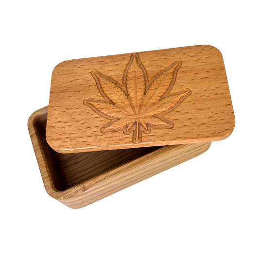 Kleine Holzdose mit Hanfblatt